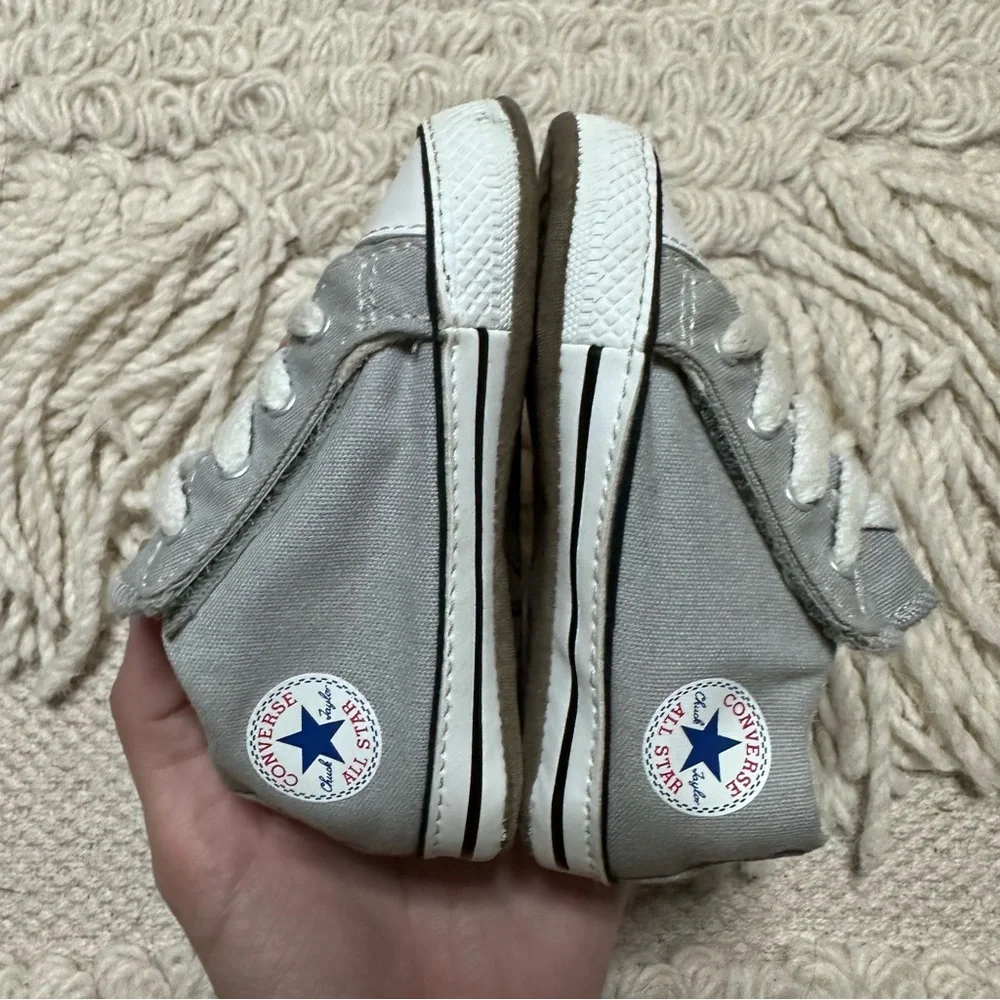 CONVERSE unisex infant light gray low top crib sneakers 4